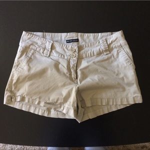 NY & Co. Shorts - khaki